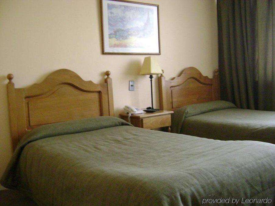 Hotel Loreto سانتياغو الغرفة الصورة